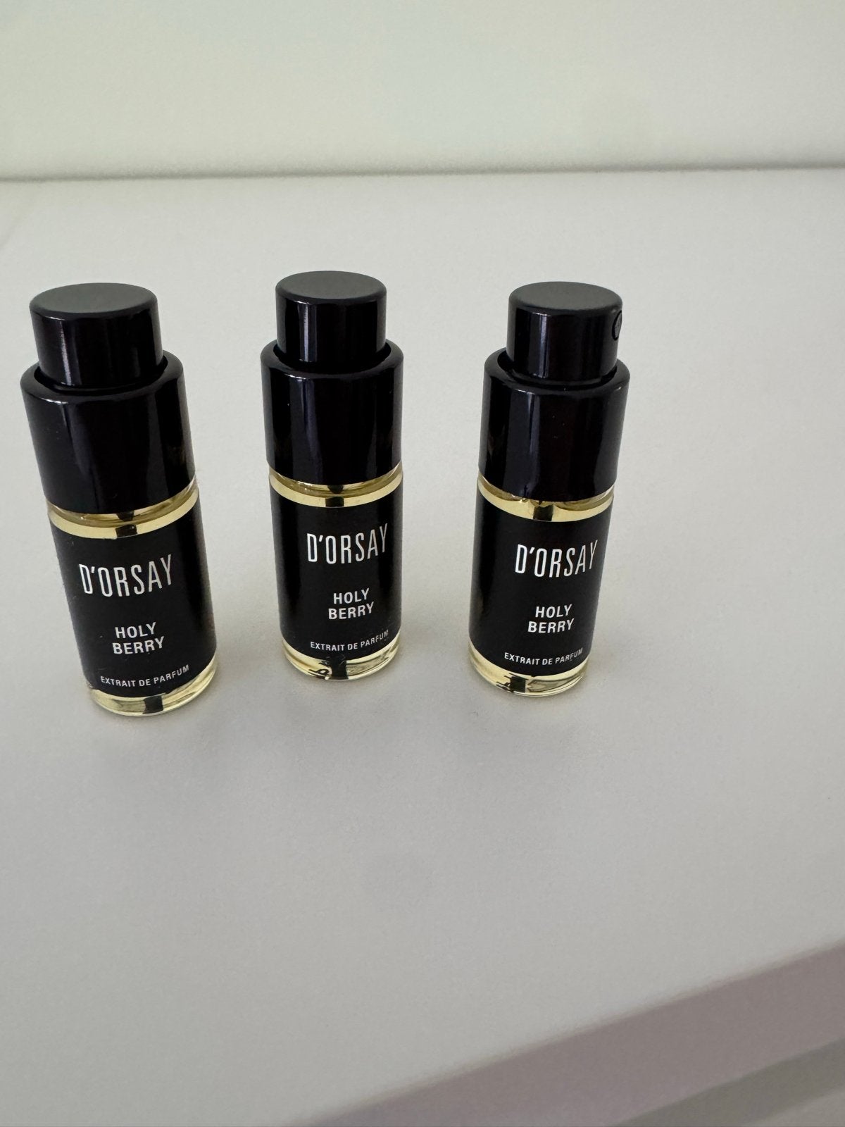 D'ORSAY Holy Berry Extrait de Parfum Samples (3 stuks), Sieraden, Tassen en Uiterlijk, Uiterlijk | Parfum, Ophalen of Verzenden