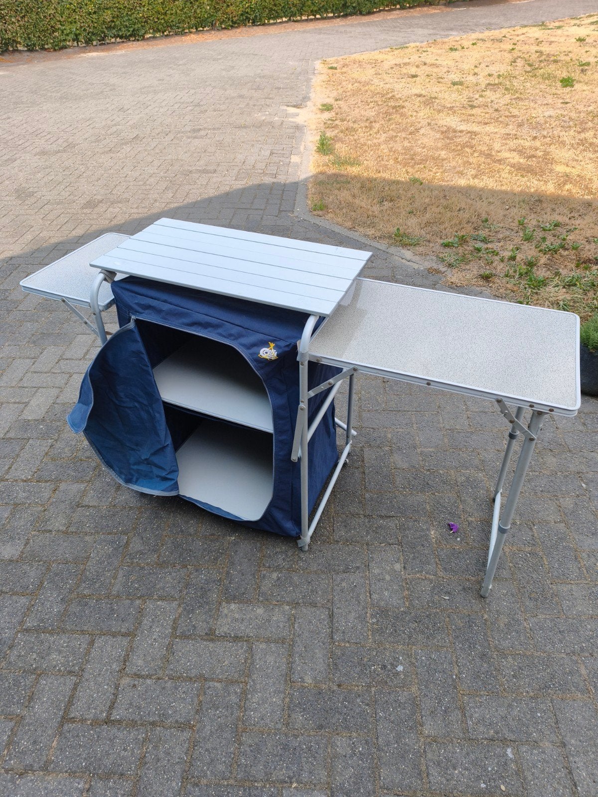 Campingkast met uitklapbare tafels - DEFA, Ophalen of Verzenden, Gebruikt, Campingkast