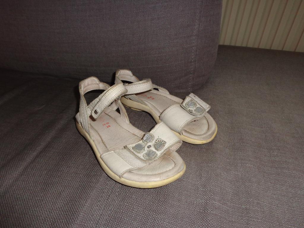 witte meisjessandalen van ELEFANTEN, maat 26, Gebruikt, Meisje, Schoenen, Ophalen of Verzenden