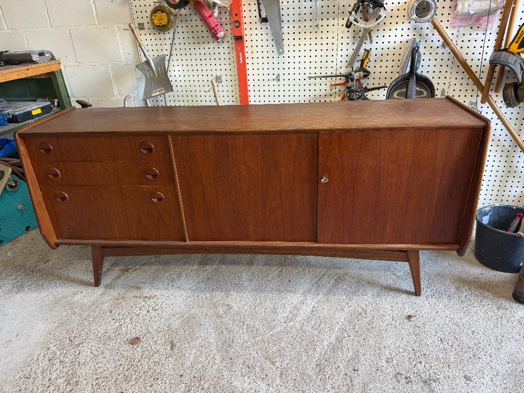 Mid-Century Modern Teak Dressoir / Sideboard (jaren '60)