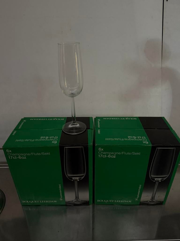 Champagneglazen 35 stuks, Ophalen, Zo goed als nieuw, Overige typen