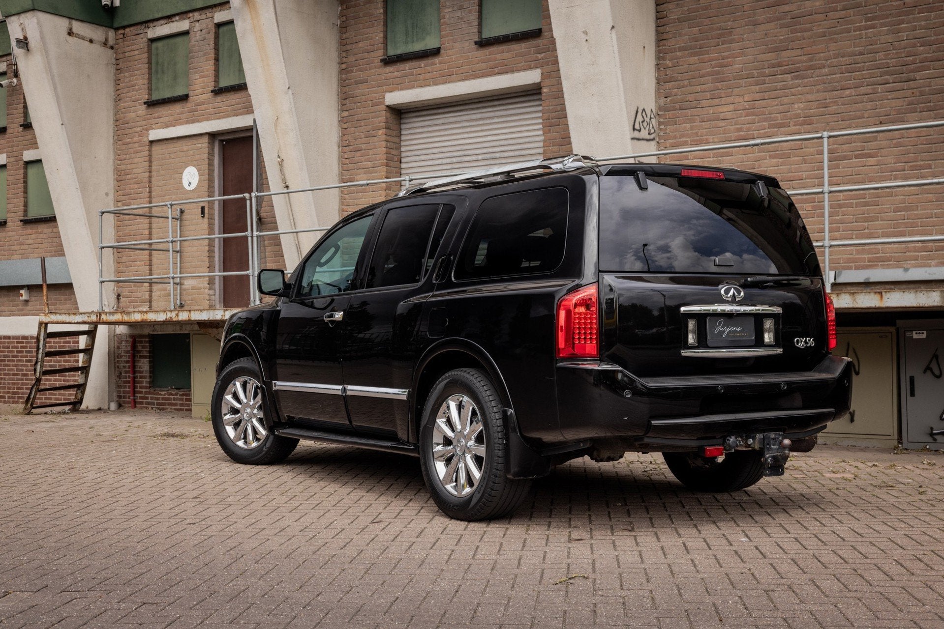 Infiniti QX56 AWD 5.6 V8 AUT (320pk) 8-persoons, Auto's, Infiniti, Automaat, Gebruikt, 320 pk, Leder