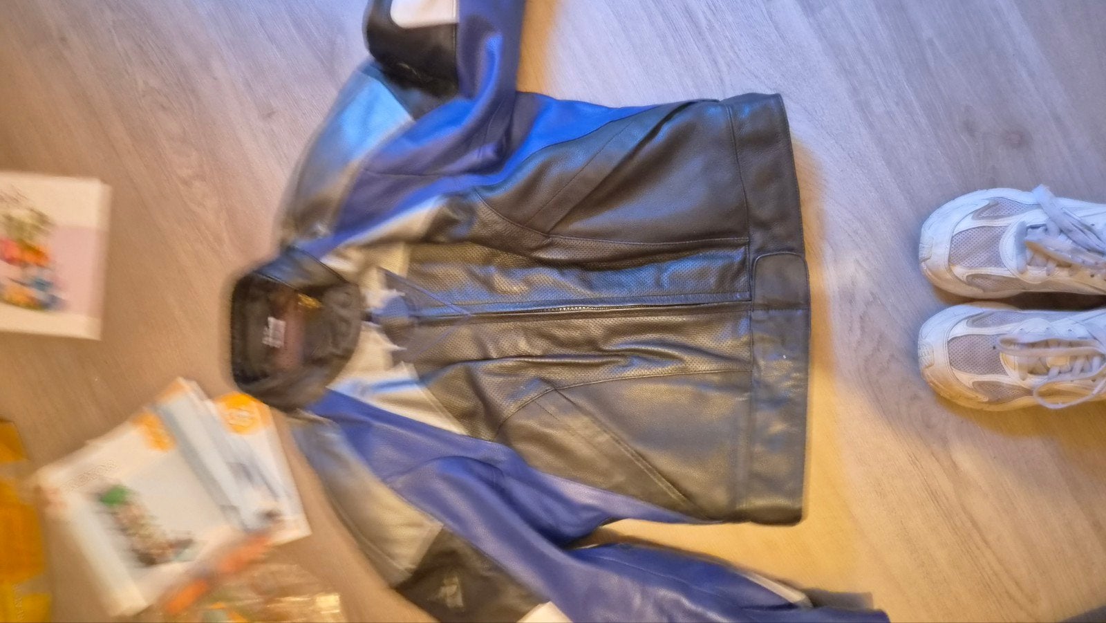 REV'IT! Motorjas Dames Maat 42 - Zwart/Blauw Leren Jas, Motoren, Kleding | Motorkleding, Ophalen of Verzenden, Tweedehands, Dames