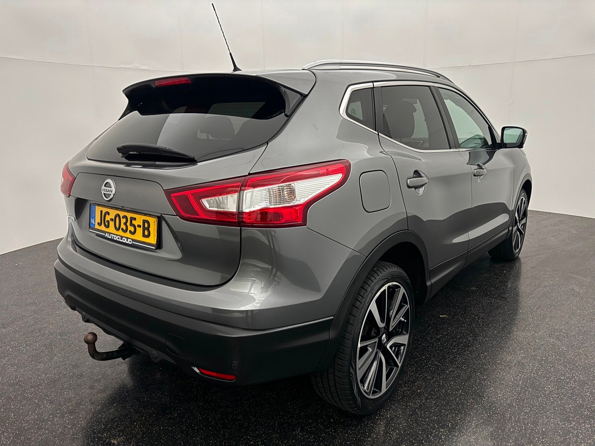 Nissan Qashqai 1.2 Tekna Automaat/Trekhaak/360Cam/Pano, Gebruikt, 4 cilinders, 116 pk, Bedrijf