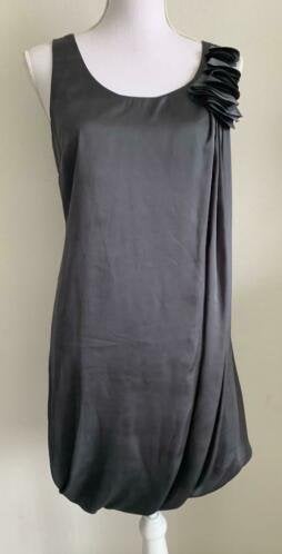 Donker grijze satijnen Jurk maat S!, Kleding | Dames, Trouwkleding en Trouwaccessoires, Verzenden, Zo goed als nieuw, Grijs, Bruidsmeisjeskleding