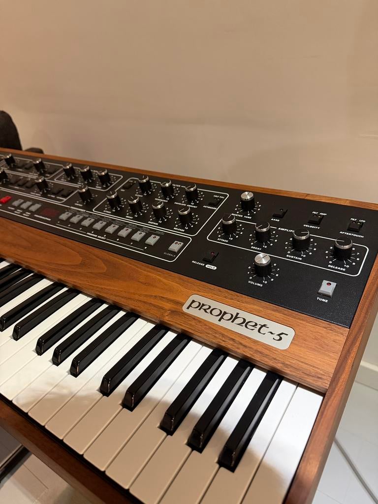 Prophet 5 Synthesizer, Muziek en Instrumenten, Synthesizers, Zo goed als nieuw, 61 toetsen, Overige merken, Ophalen