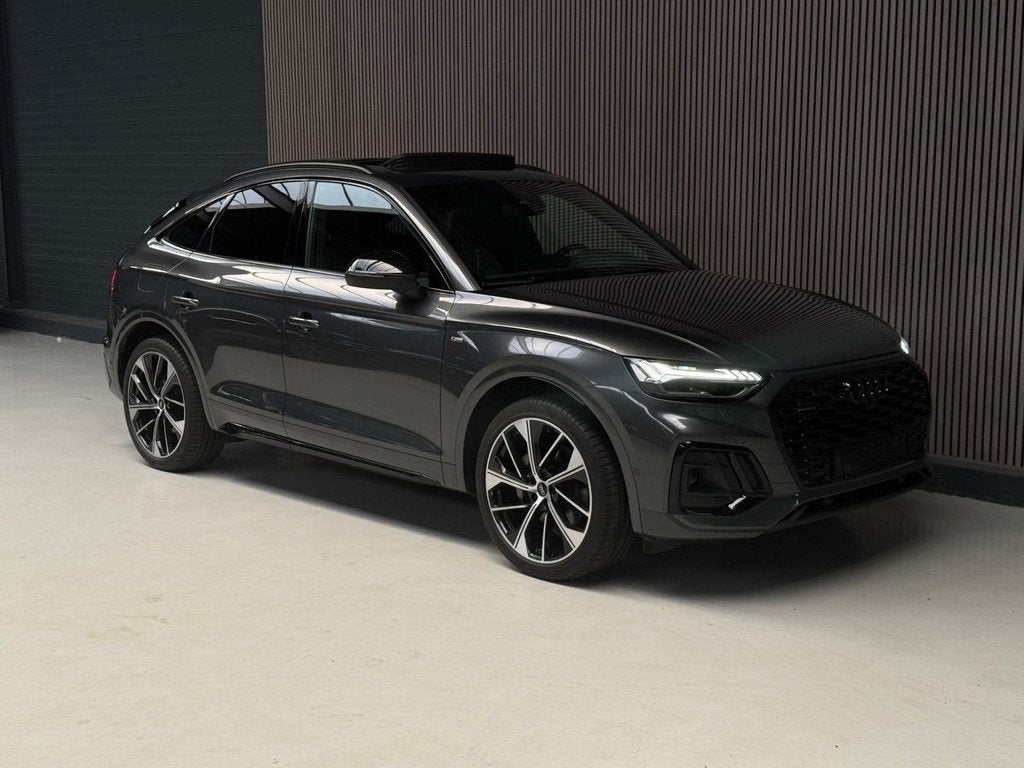 Audi Q5 Sportback 50 TFSI e S edition Competition Luchtverin, Automaat, Gebruikt, 4 cilinders, Leder en Stof