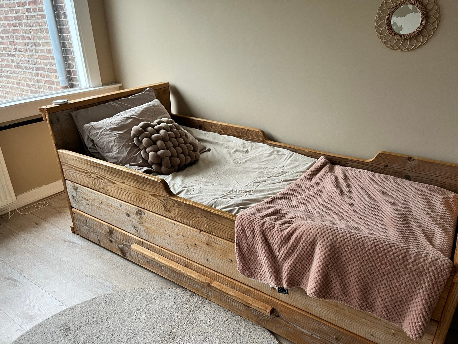 Steigerhouten eenpersoonsbed met uitschuifbaar logeerbed, Ophalen, Gebruikt, 90 cm, Eenpersoons