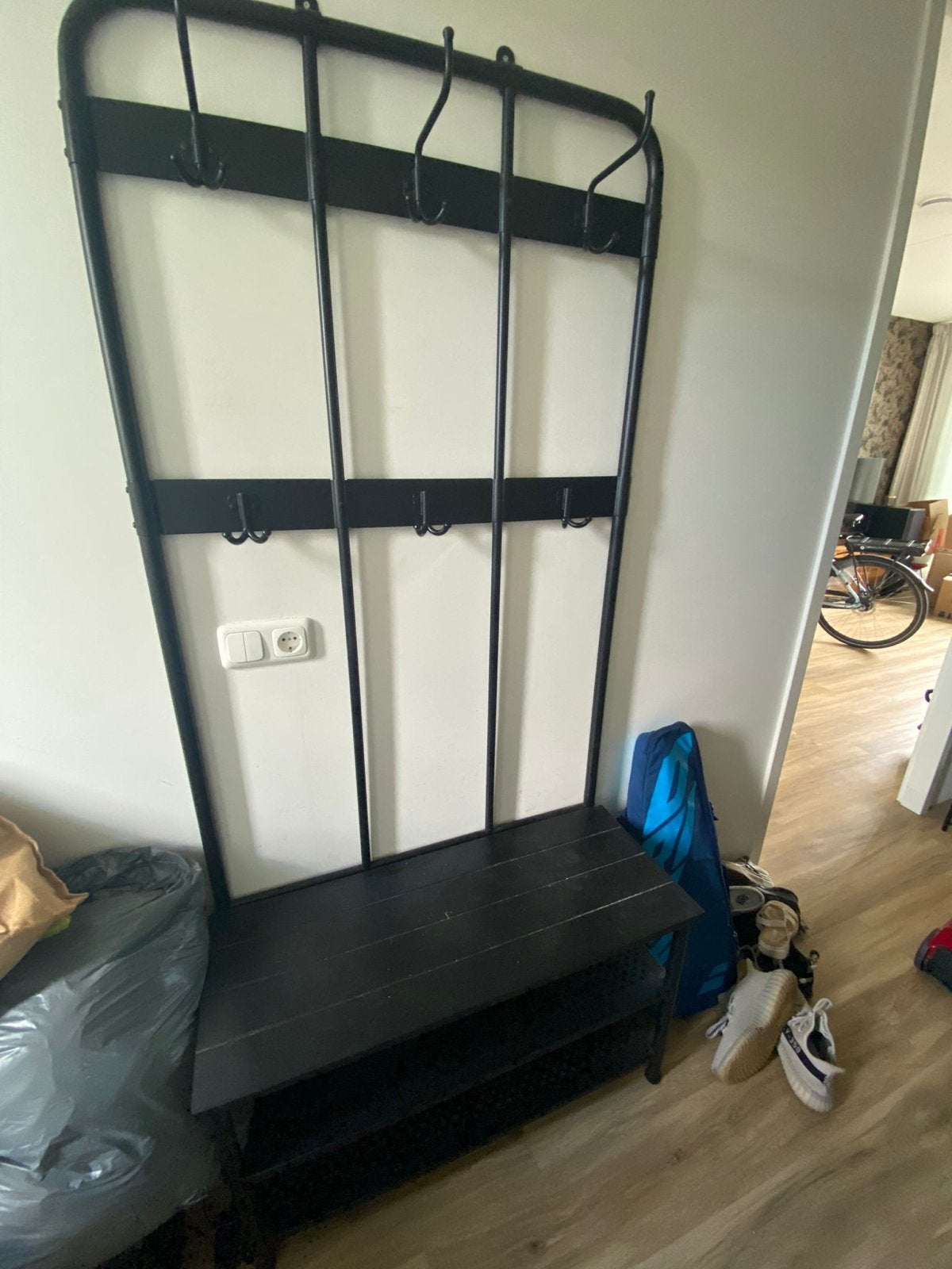 Ikea Nipasen kapstok met schoenenrek - Zwart metaal, Ophalen, Gebruikt, Staande kapstok, 150 tot 200 cm