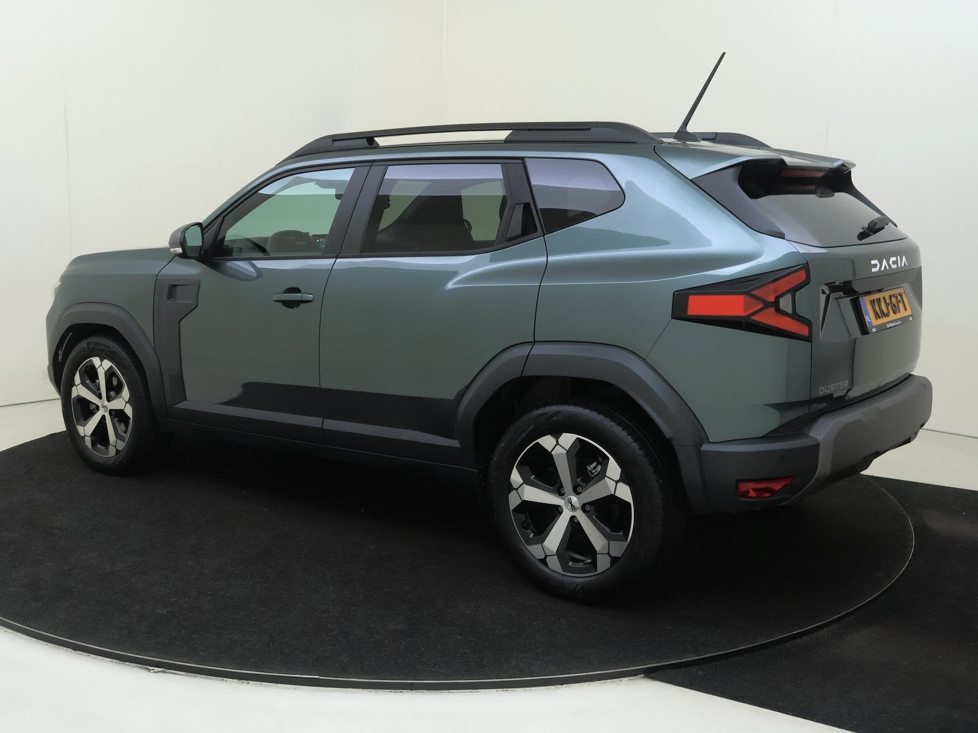 Dacia Duster 1.6 Hybrid 140 Journey | Automaat | Navigatie v, 94 pk, Stof, Gebruikt, 4 cilinders