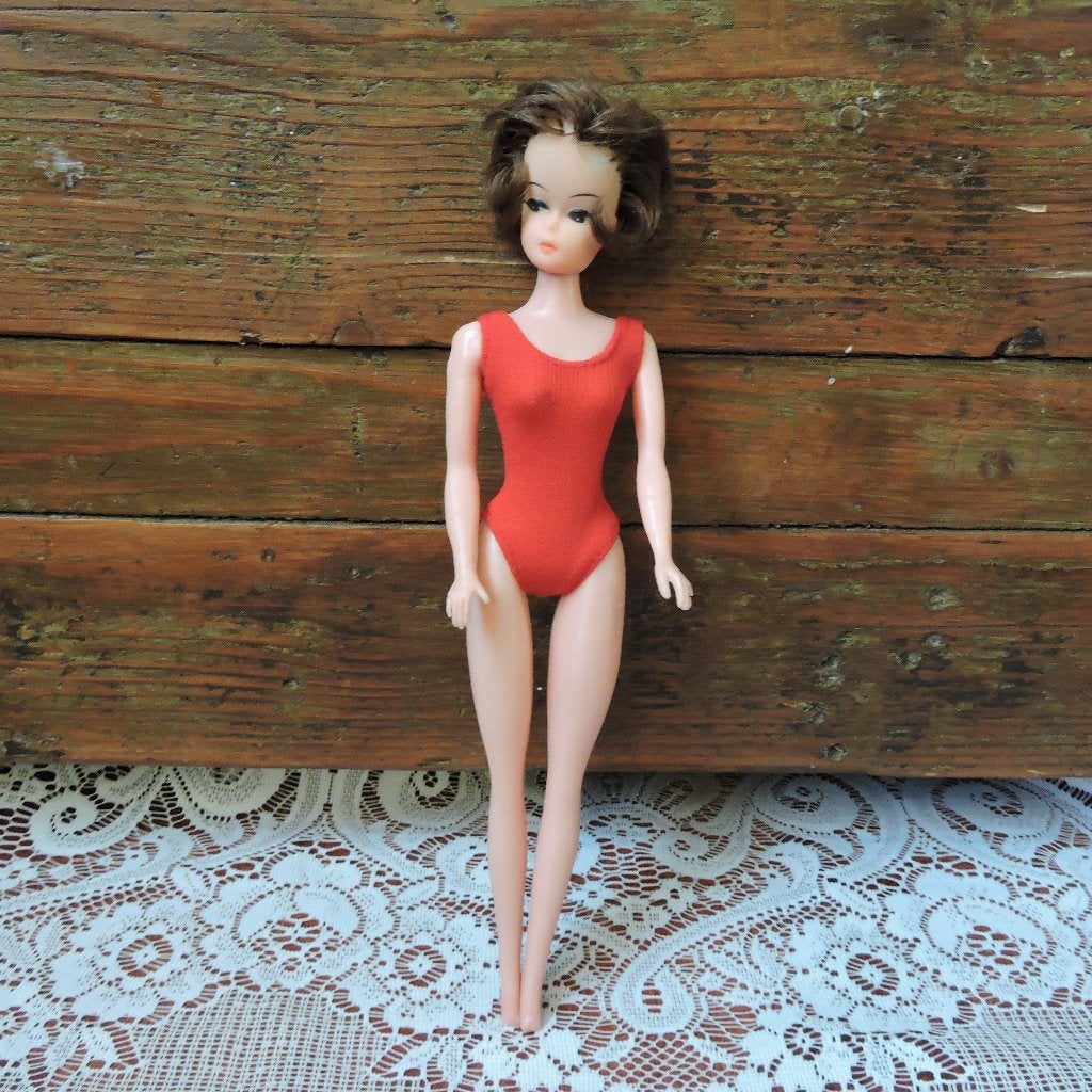 Vintage Barbie pop in rood badpak, Ophalen of Verzenden, Gebruikt, Overige typen