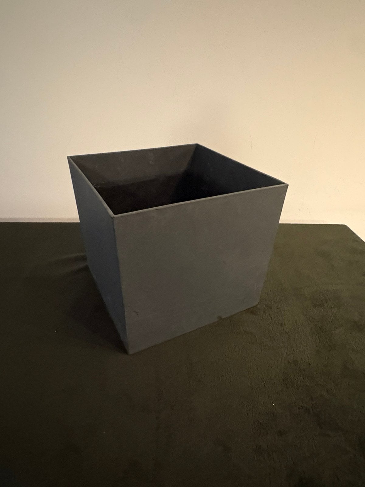 Composiet plantenbak buiten/binnen 30x30x28, Ophalen, Kunststof, Rond, Zo goed als nieuw
