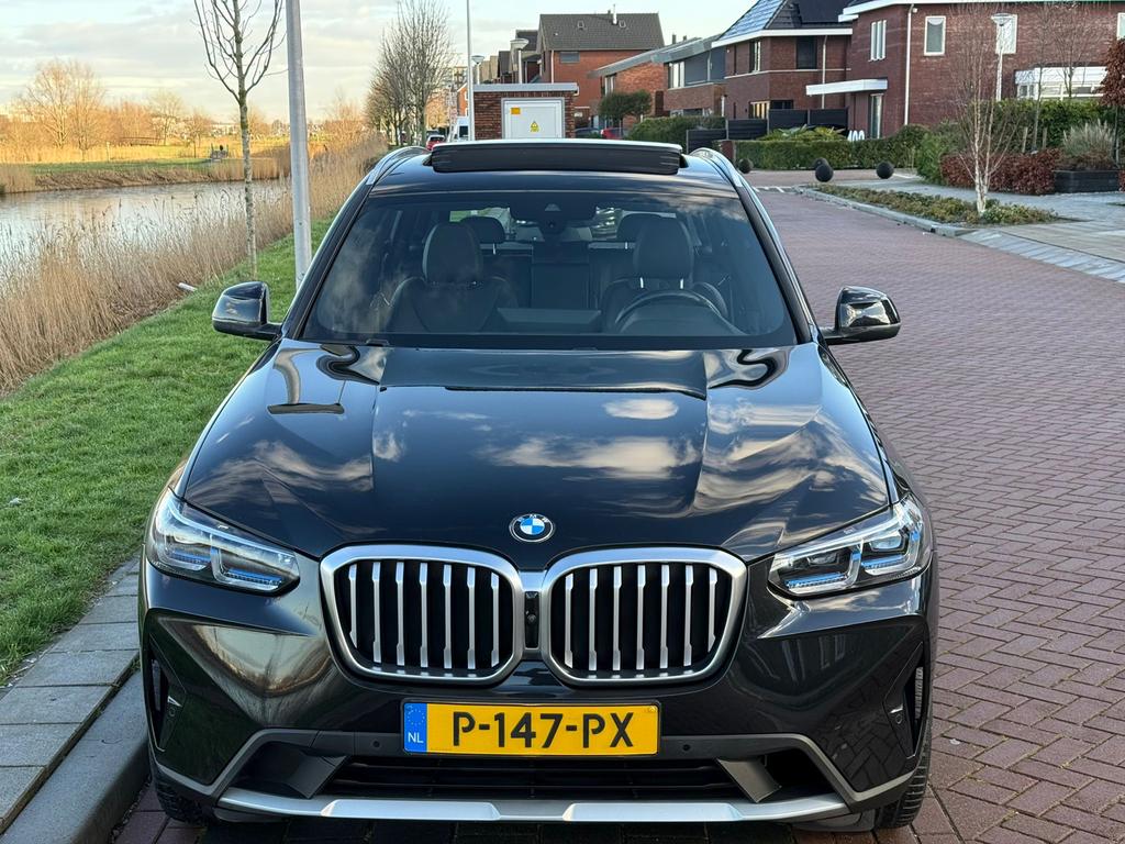 BMW X3 Xdrive20i NL | Dealer ond | EX BTW | VOL, 1998 cc, Verwarmde buitenspiegels, Zwart, 4 cilinders