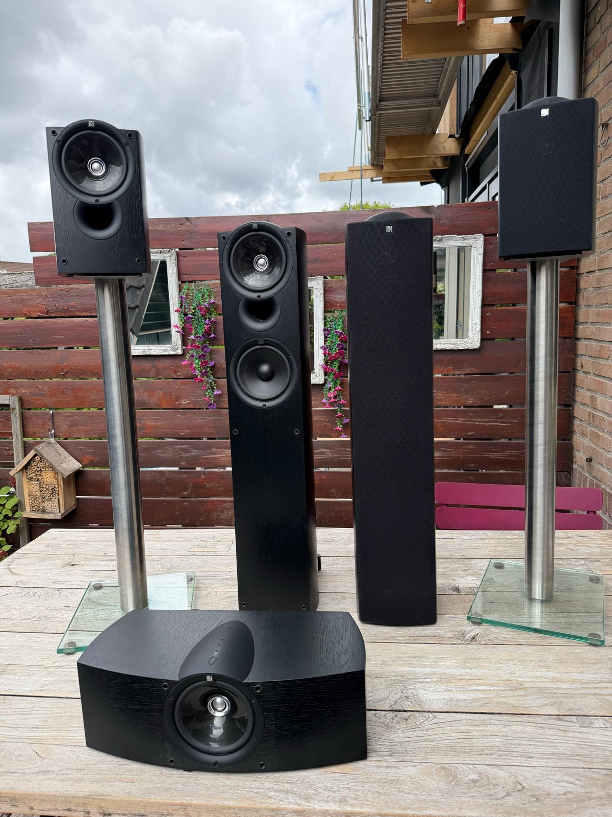Prachtige KEF Q-serie 5.0 Surroundset met stands, Gebruikt, Inclusief standaarden, Speakerset, KEF