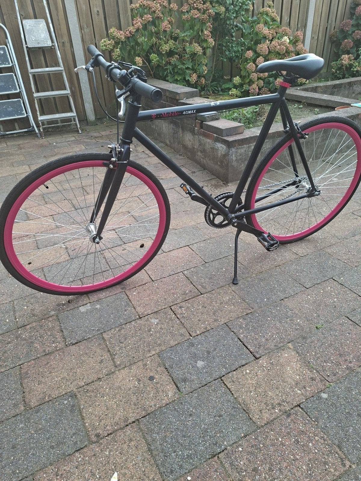 Zwarte fiets met roze velgen (Zeer weinig gebruikt) ), Overige merken, Velgrem, Nieuw, Ophalen of Verzenden