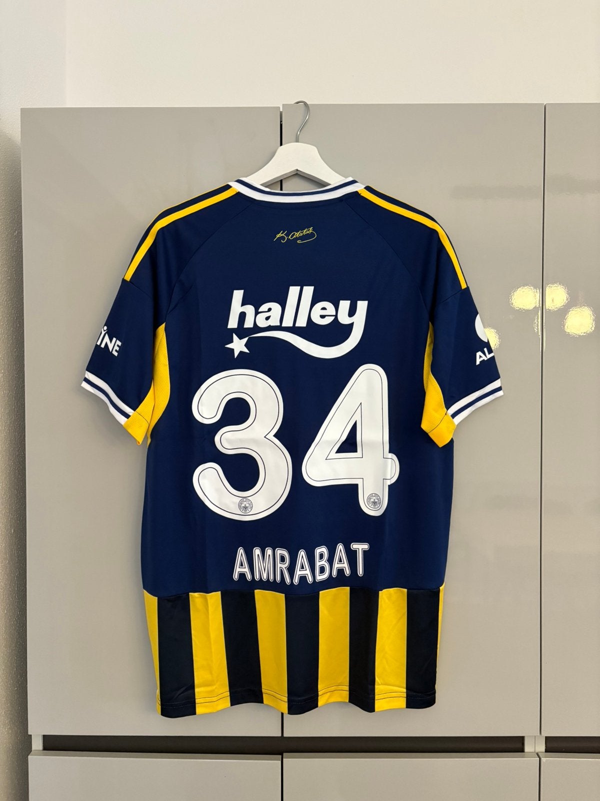 Fenerbahçe 25/26 (amrabat) XL, valt als L, Ophalen of Verzenden, Zo goed als nieuw, Maat 56/58 (XL)