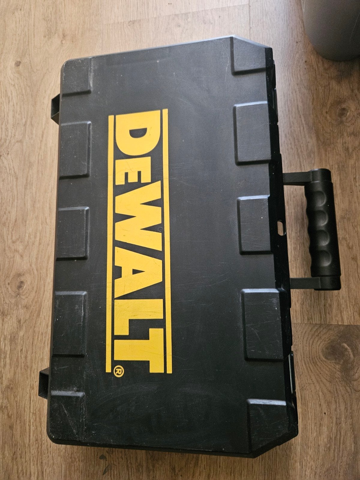 Dewalt DW821-QS Haakse Slijpmachine met koffer, Doe-het-zelf en Verbouw, Gereedschap | Slijpmachines, Ophalen of Verzenden, Gebruikt