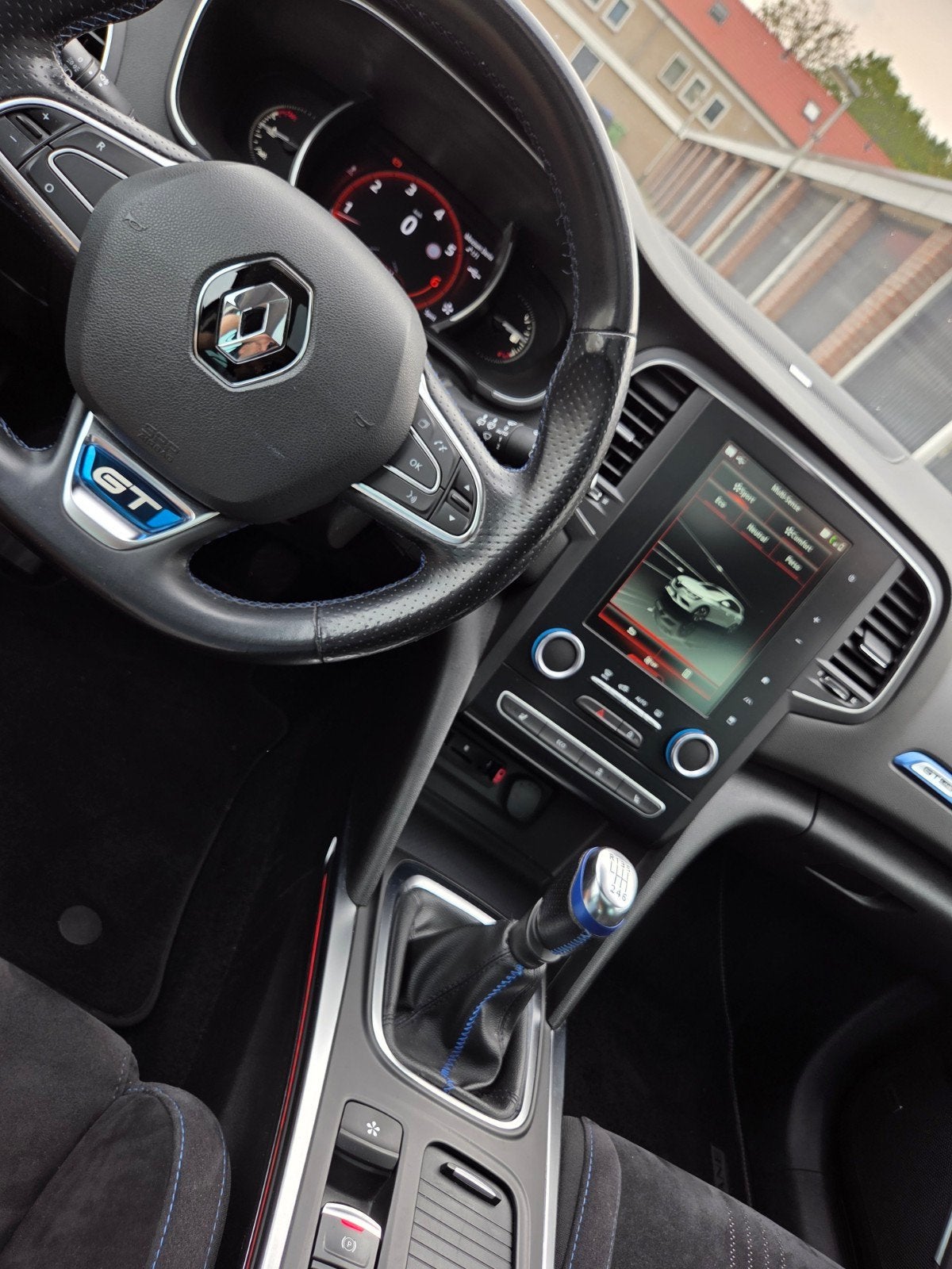 Foto 13 van Renault Mégane 1.2 16V 97KW HB 2017 Zwart