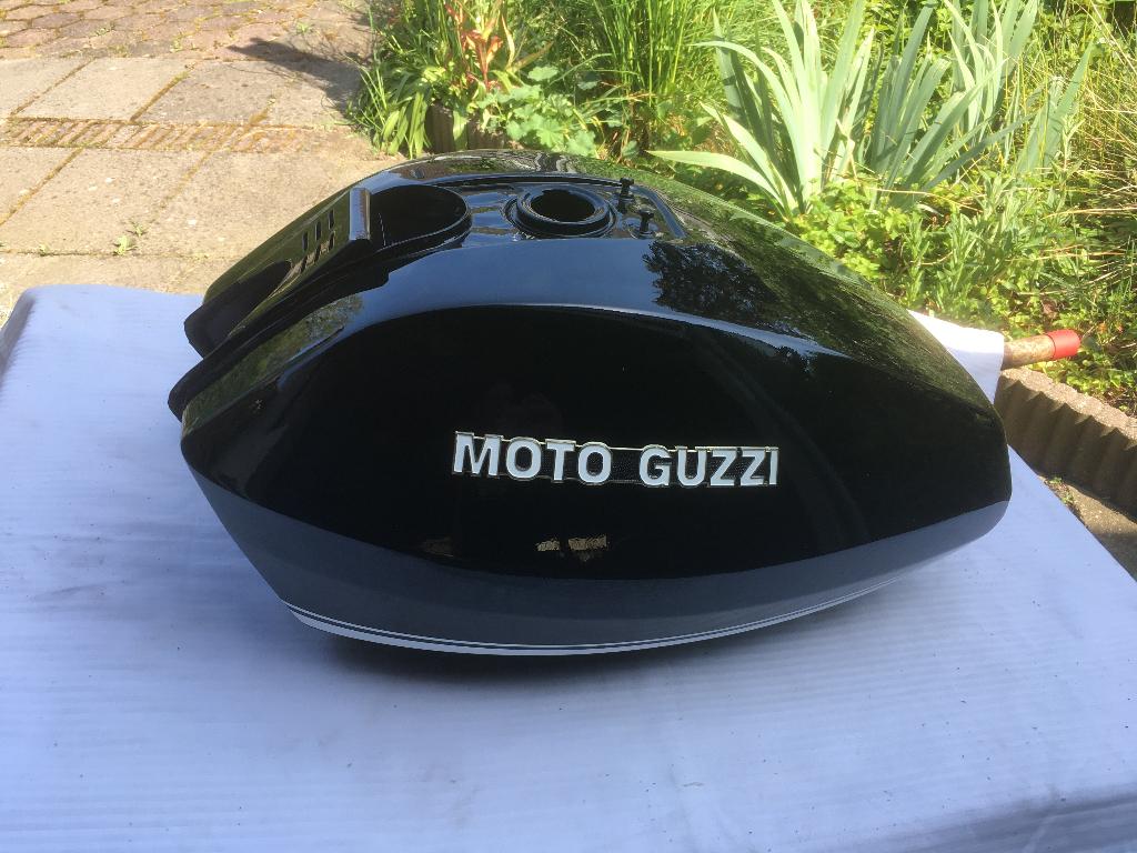 Moto Guzzi tank nieuw, Ophalen, Nieuw