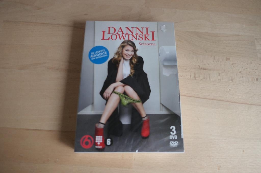 dvd danni  lowinski seizoen 1 in seal, Cd's en Dvd's, Dvd's | Tv en Series, Alle leeftijden, Ophalen of Verzenden, Zo goed als nieuw