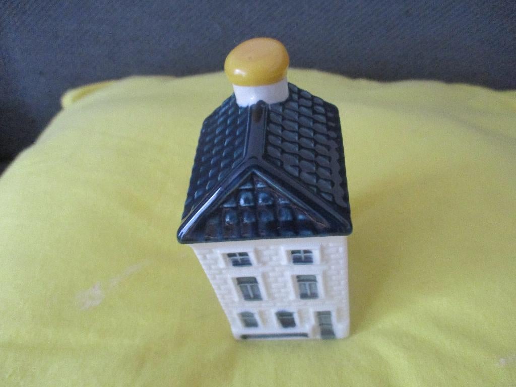 klm huisje nr 26, Verzamelen, KLM Huisjes, Ophalen of Verzenden, Zo goed als nieuw, 21 t/m 40, Gevuld