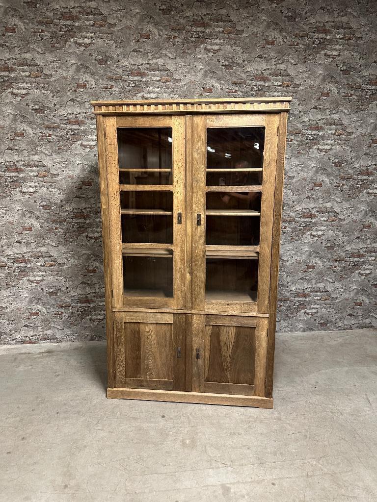 Eiken vitrinekast nr11, Info@antiekgroothandel.com, Glas, Met deur(en), 100 tot 150 cm