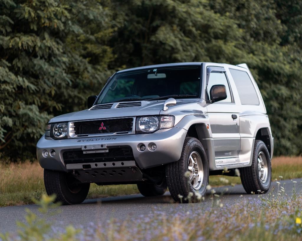 Mitsubishi Pajero EVOLUTION