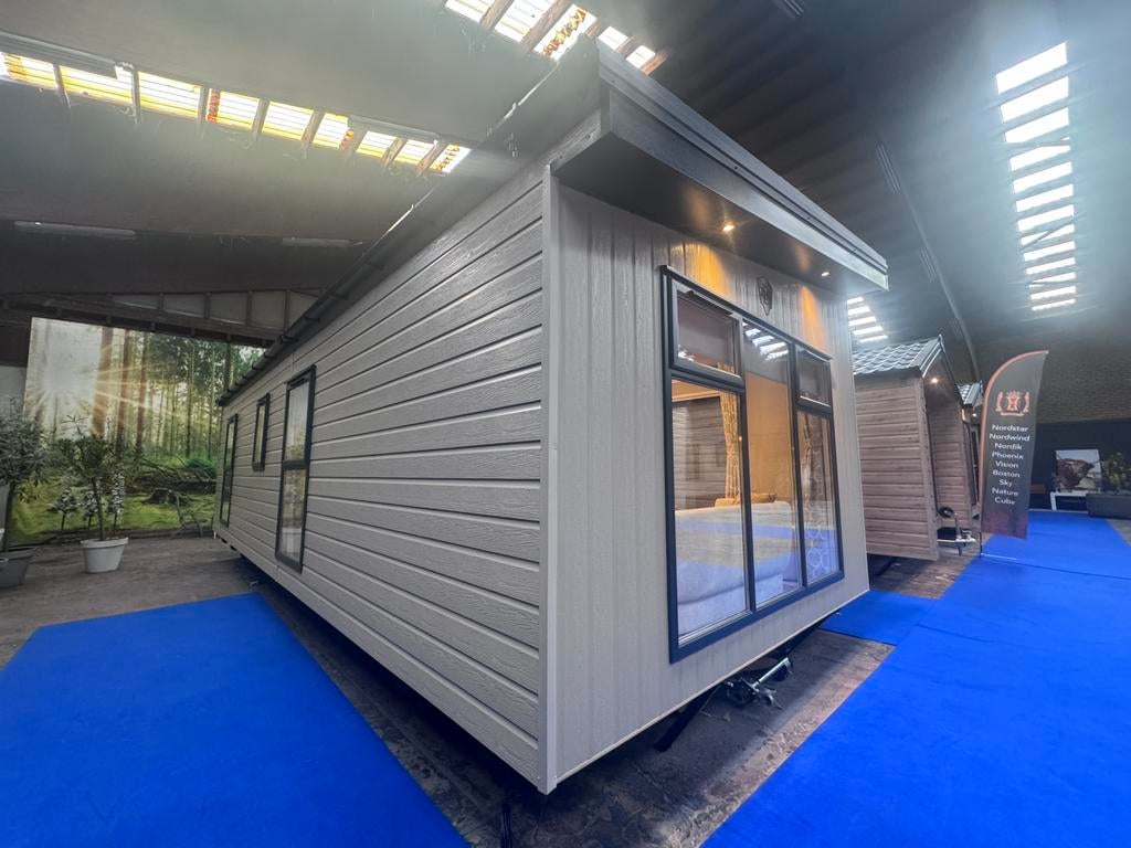 Nieuw Chalet Lessenaar NORDLIFE 10m-4m Goedkoopste van Ned!, Caravans en Kamperen, Stacaravans, Tot en met 4