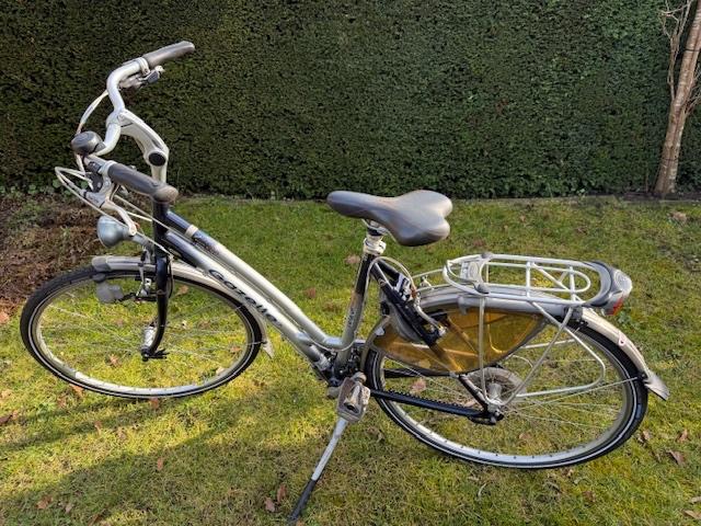 Gazelle Damesfiets-stationsfiets, Fietsen en Brommers, 53 tot 56 cm, Ophalen, Gebruikt, Gazelle