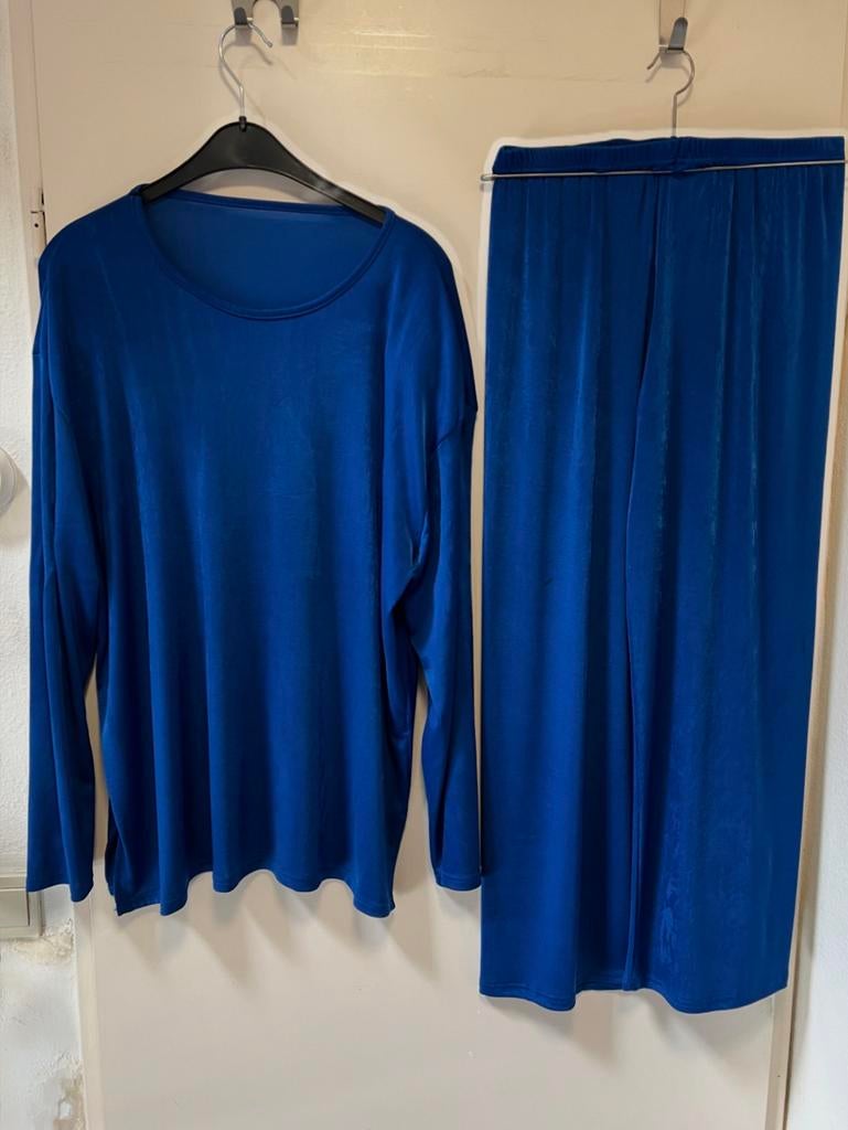 Turquoise 2 delige pak, lomgleeve en broek.  Maat 50, Ophalen of Verzenden, Gedragen, Blauw, Trui of Vest