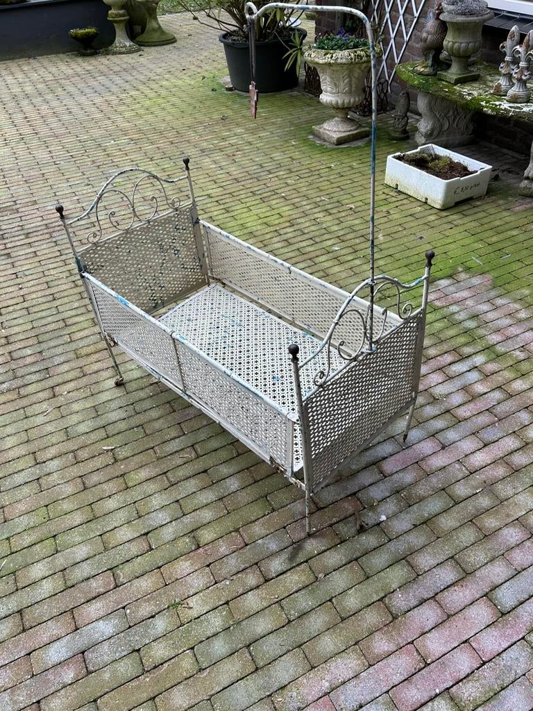Antiek poppenbedje opvouwbaar, Ophalen
