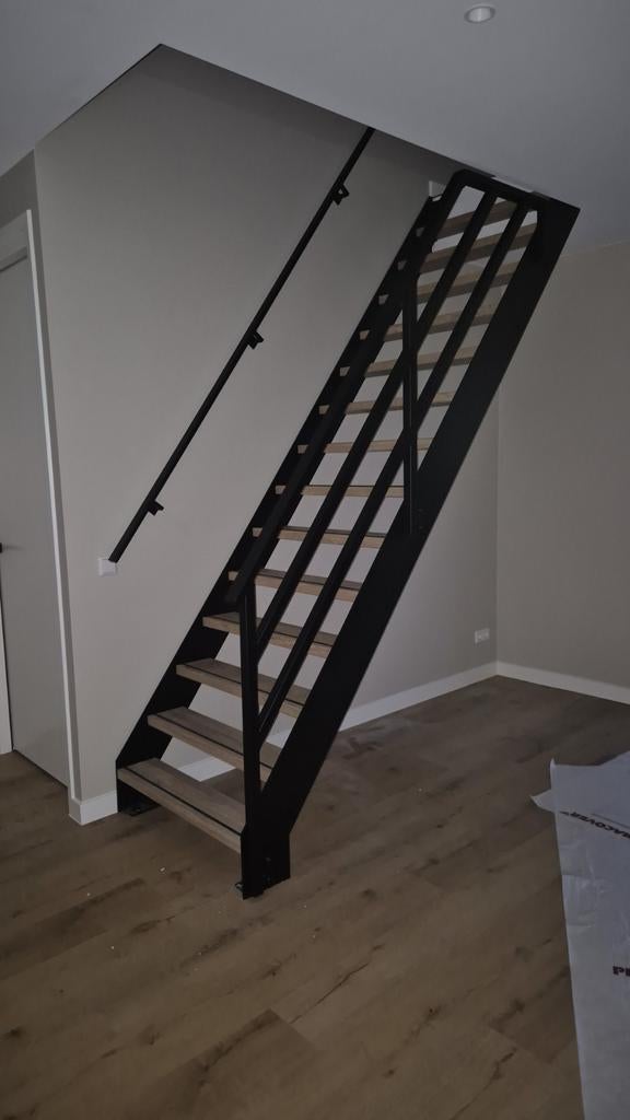 Foto 7 van MeinMetaal# stalen deuren# trappen#Constructie #staalbouw