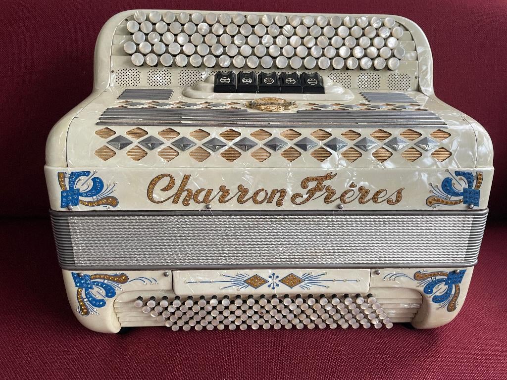 Italiaanse Charron Frères knopaccordeon .4 korig .B-griff ., Gebruikt, Met koffer, Ophalen of Verzenden, Accordiola