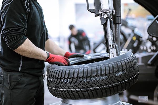 Foto 7 van Onderhoud, Reparatie & Banden VEENDAM! | WTS Automotive