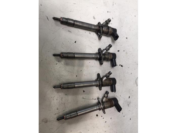 Verstuiver (diesel) van een Volvo V70, Auto-onderdelen, Gebruikt, -, -, Ophalen of Verzenden