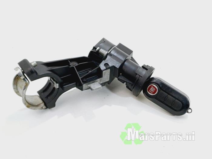 Kontaktslot + Sleutel van een Fiat Punto Grande, Gebruikt, -, -, Ophalen of Verzenden