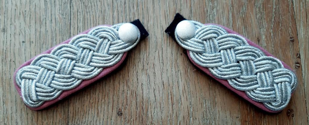 Duitse offizier schouderstukken panzer model WW2, Ophalen of Verzenden, Landmacht, Duitsland, Embleem of Badge