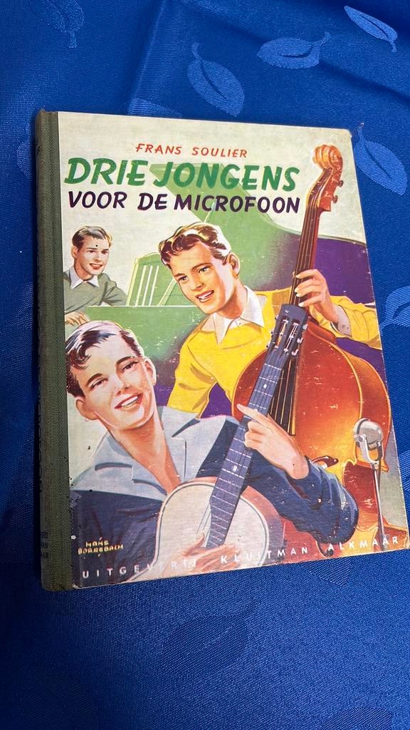 Oud boek Drie jongens voor de Microfoon door Frans Soulier, Boeken, Ophalen of Verzenden, Gelezen