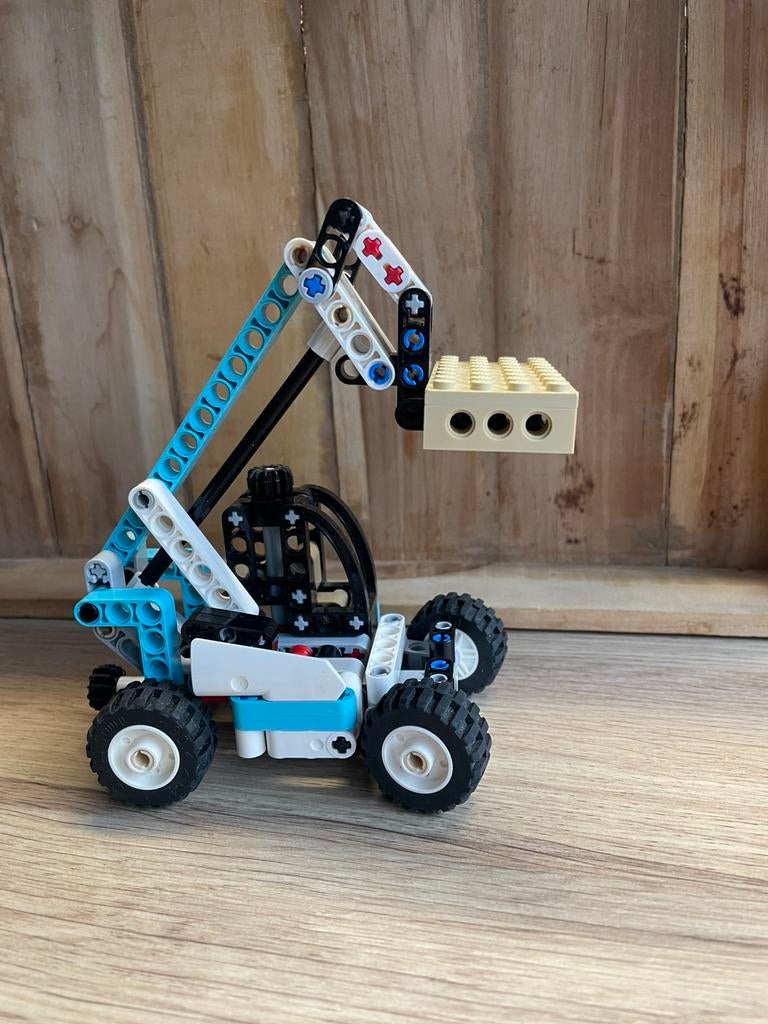 Lego Technic verreiker., Kinderen en Baby's, Speelgoed | Speelgoedvoertuigen, Ophalen of Verzenden, Zo goed als nieuw