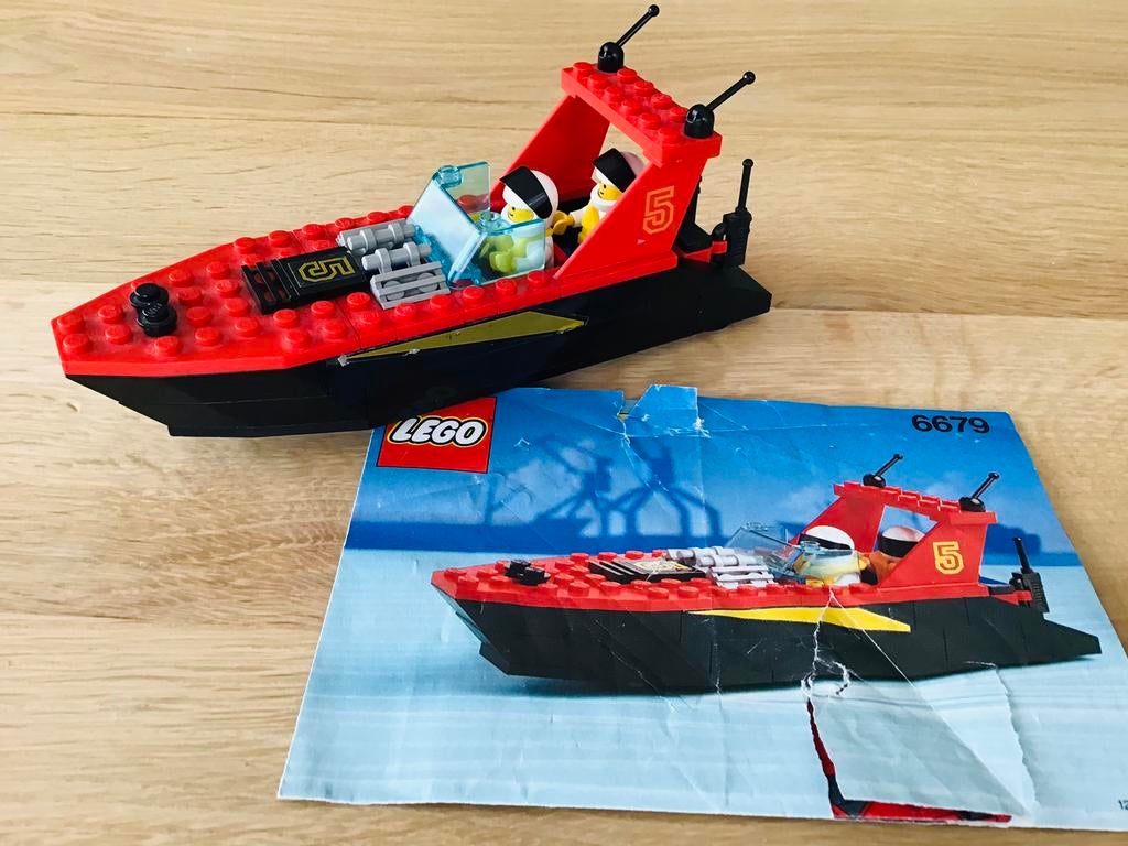 LEGO classic 6679, dark shark speed boot, compleet en ZGAN, Ophalen of Verzenden, Zo goed als nieuw, Complete set, Lego