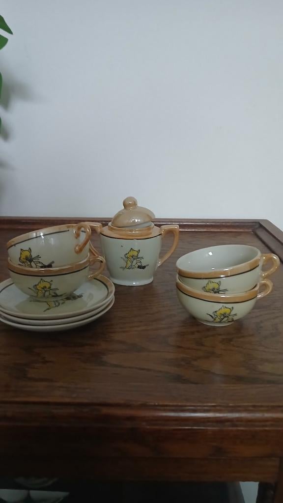 Tom Poes Servies - Kopjes, Schoteltjes & Suikerpot, Gebruikt, Ophalen of Verzenden, Overige stijlen, Kop(pen) en/of Schotel(s)