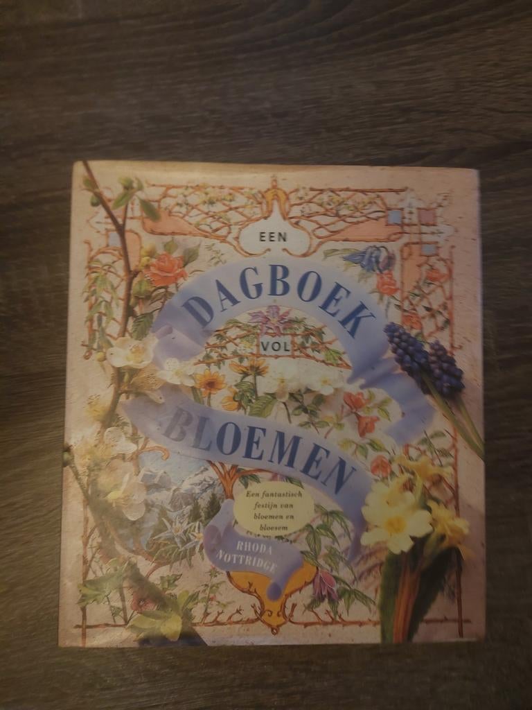 Een Dagboek Vol Bloemen - Rhoda Nottidge, Boeken, Natuur, Ophalen of Verzenden, Zo goed als nieuw, Bloemen, Planten en Bomen, Rhoda Nottidge