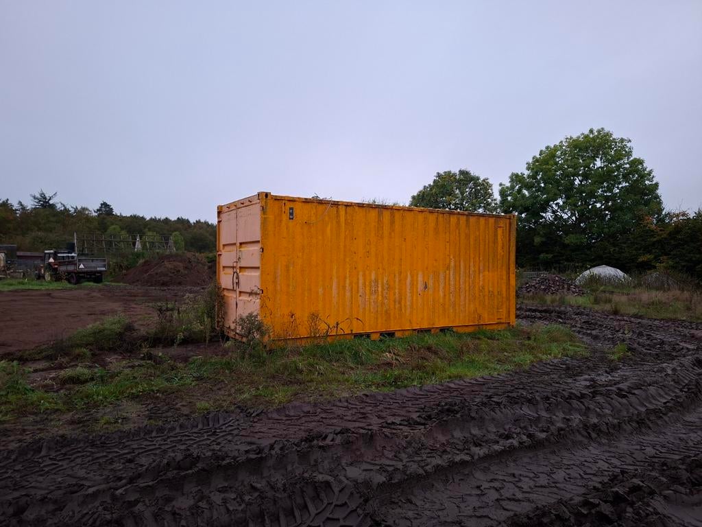 Goede zeecontainer 6 mtr met werkplaats, Ophalen