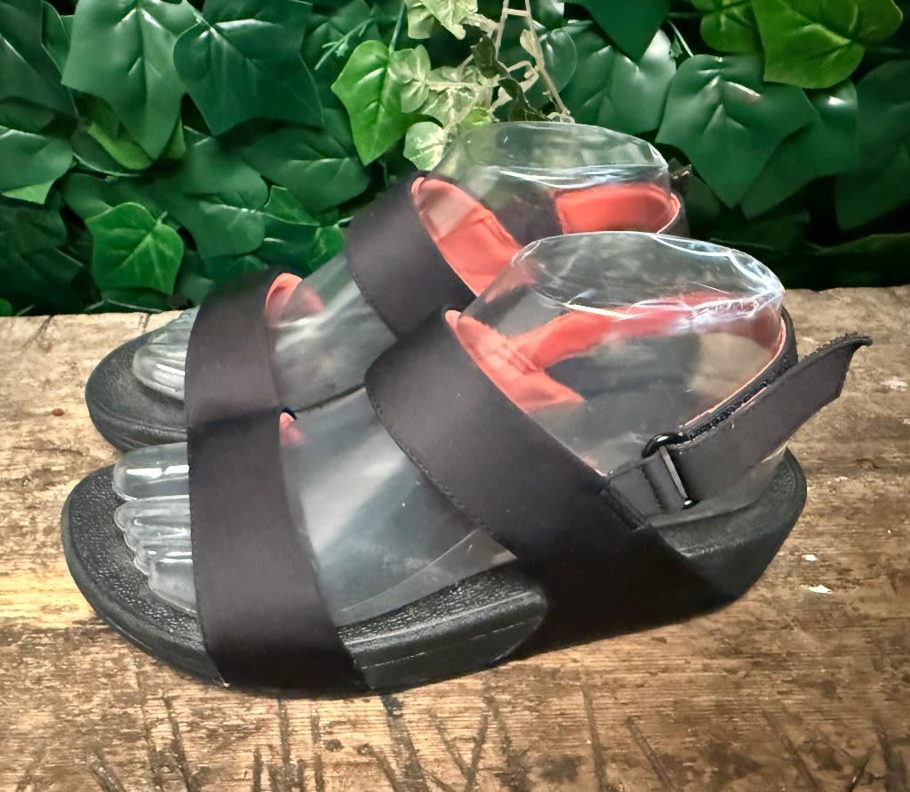 bijna Nieuwe sandalen van Fitflop maat 38, Kleding | Dames, Schoenen, Fitflop, Zwart, Zo goed als nieuw, Fitflop
