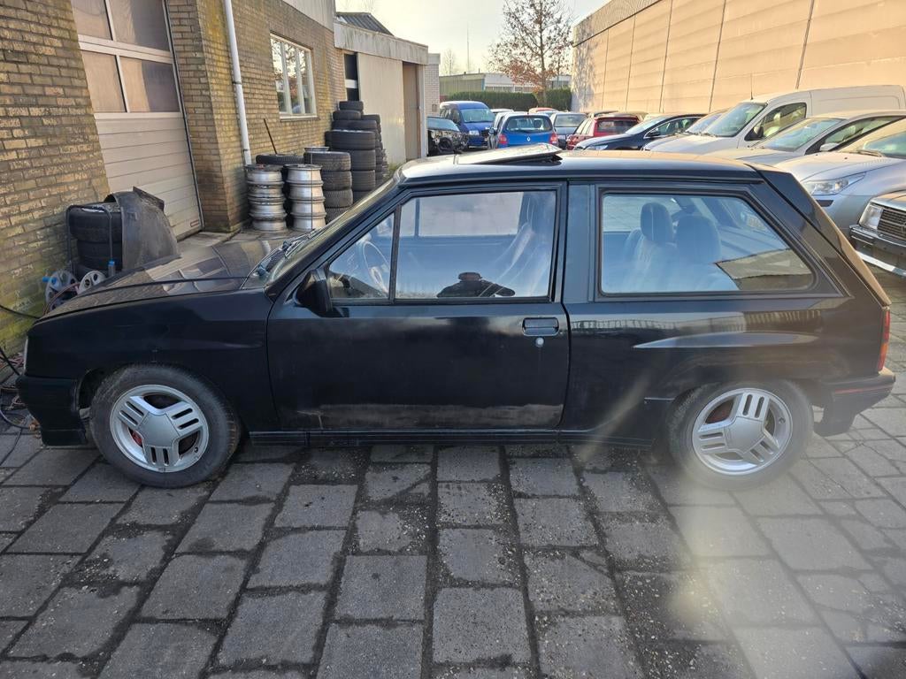 Opel Corsa 1.6 GSI S6 1989 Zwart, Voorwielaandrijving, 4 cilinders, 400 kg, 100 pk
