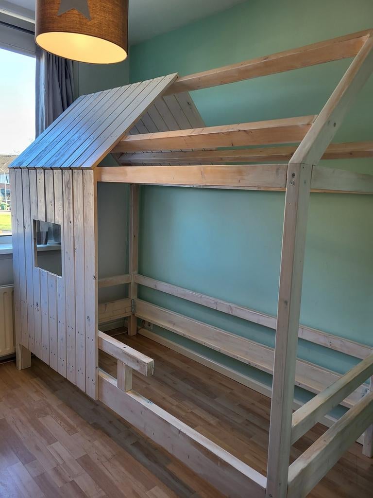 Boomhut bed - zelfgemaakt - white wash, Ophalen, Gebruikt, 180 cm of meer, 85 tot 100 cm