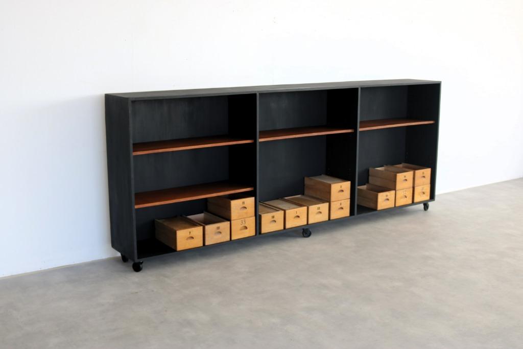 vintage werkbank | dressoir | schoolkast | jaren 60, Huis en Inrichting, Kasten | Dressoirs, Met plank(en), Gebruikt, ., 150 tot 200 cm