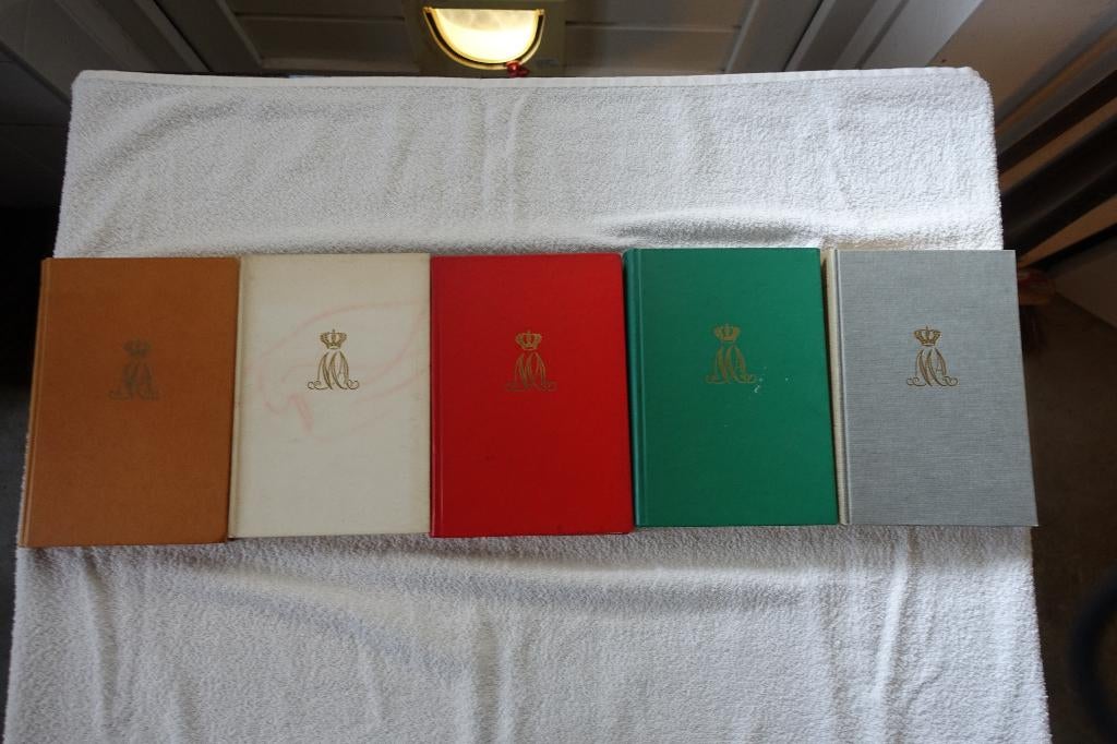 KMA Cadettenalmanakken en jaarboeken OCOSD, Boeken, Ophalen of Verzenden, Landmacht, Voor 1940, Onbekend