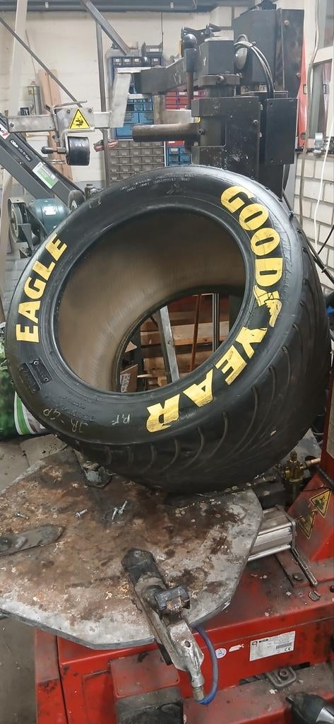 Autoband raceband tafel Goodyear, Ophalen of Verzenden