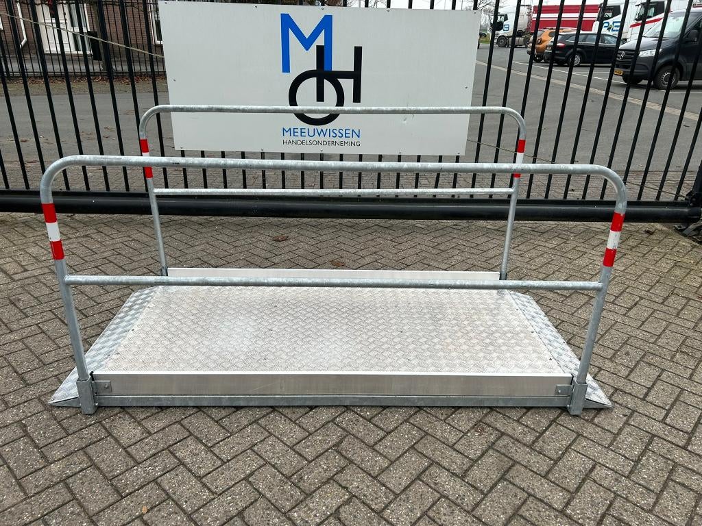 Schake aluminium loopbrug/greppelbrug 2.20x1.00M, Ophalen, Zo goed als nieuw